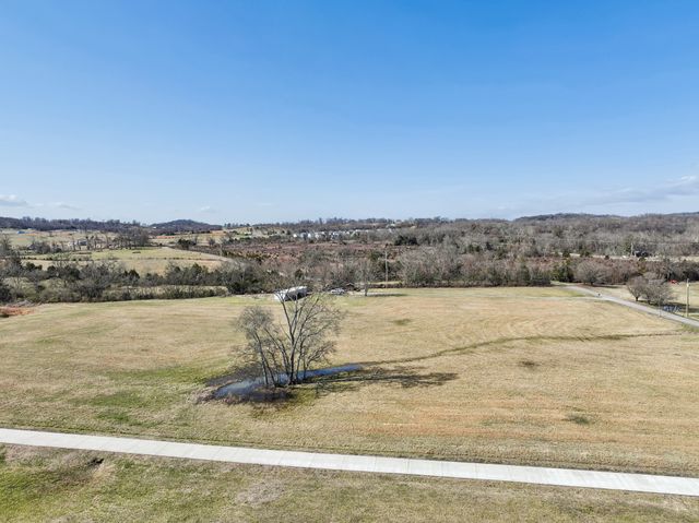2280 Tuckers Gap Rd, Lebanon, TN 37090