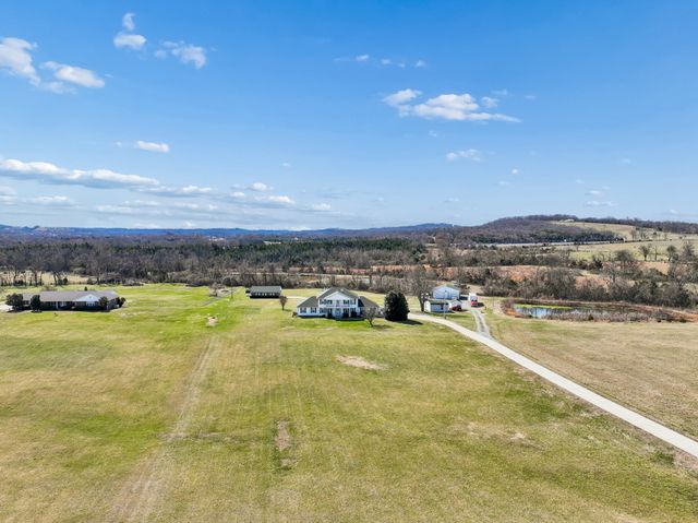 2280 Tuckers Gap Rd, Lebanon, TN 37090