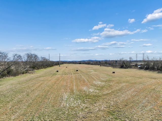 2280 Tuckers Gap Rd, Lebanon, TN 37090