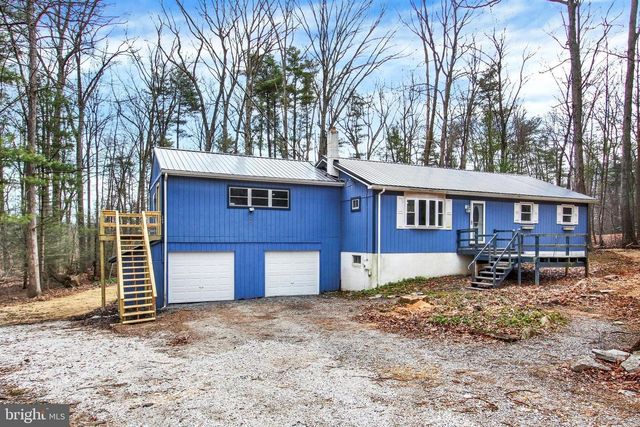 203 PEBBLE LN, Biglerville, PA 17307