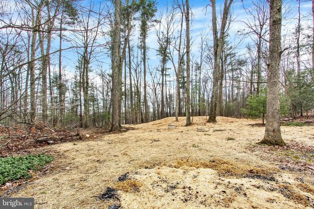 203 PEBBLE LN, Biglerville, PA 17307