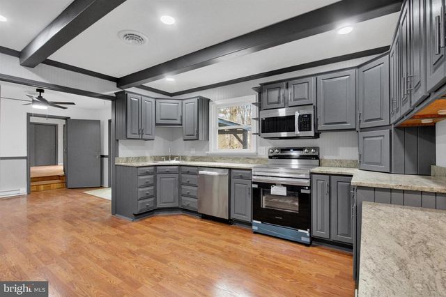 203 PEBBLE LN, Biglerville, PA 17307