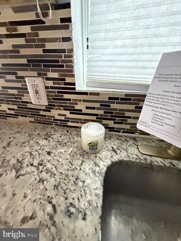 216 S CLINTON ST, Baltimore, MD 21224