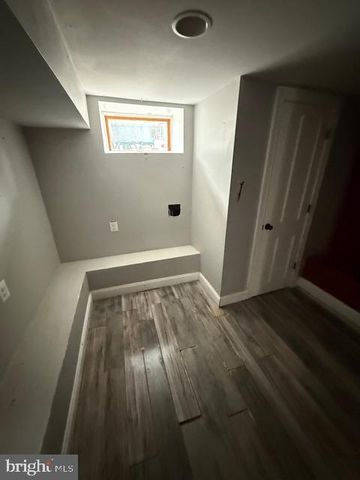 216 S CLINTON ST, Baltimore, MD 21224