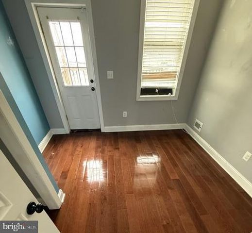 216 S CLINTON ST, Baltimore, MD 21224