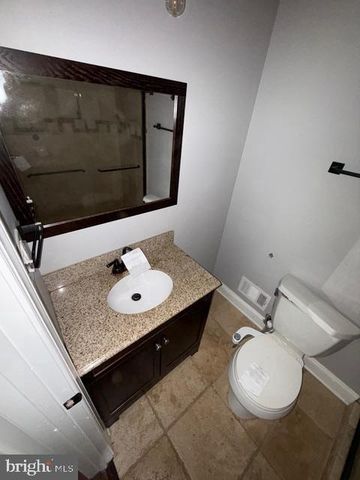 216 S CLINTON ST, Baltimore, MD 21224