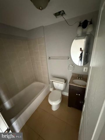 216 S CLINTON ST, Baltimore, MD 21224