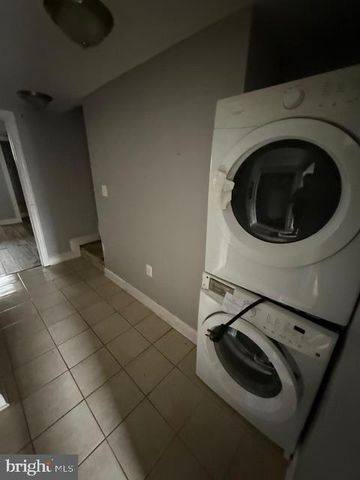 216 S CLINTON ST, Baltimore, MD 21224