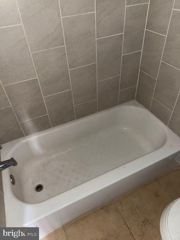 216 S CLINTON ST, Baltimore, MD 21224