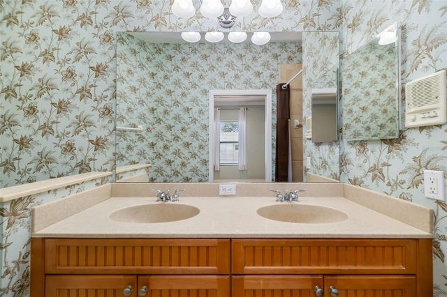 5615 SOUTHERNMOST LANE, Bradenton, FL 34203