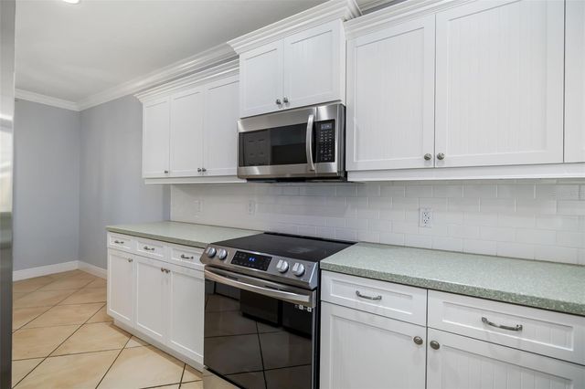 5615 SOUTHERNMOST LANE, Bradenton, FL 34203