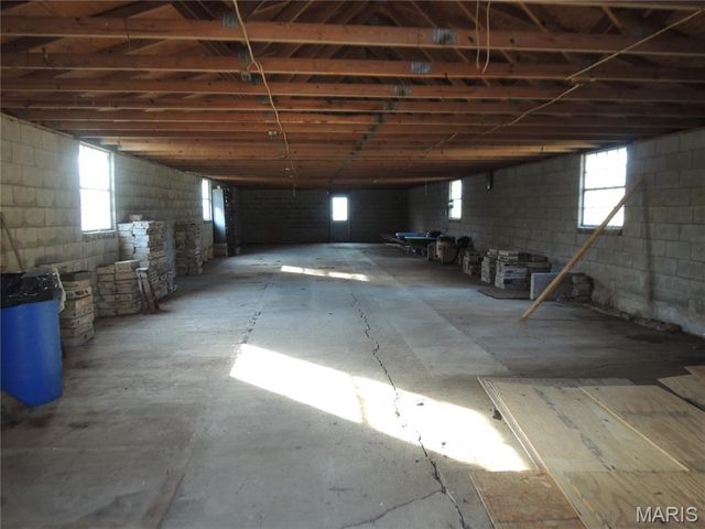 1180 Campground Trail, Greenville, IL 62246