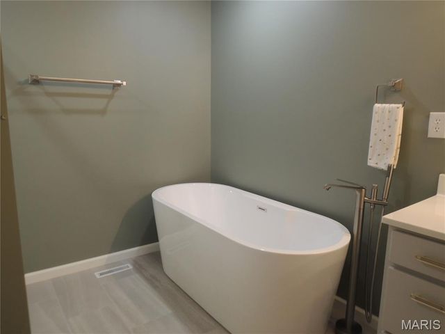 1180 Campground Trail, Greenville, IL 62246