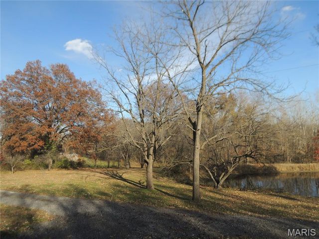 1180 Campground Trail, Greenville, IL 62246