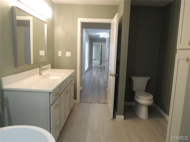 1180 Campground Trail, Greenville, IL 62246