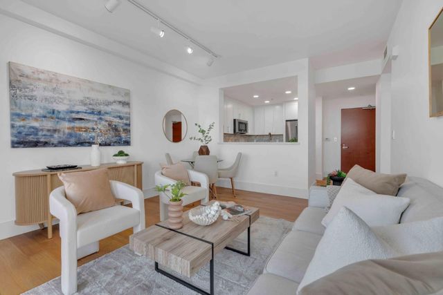 175 W Saint James Street 607, San Jose, CA 95110