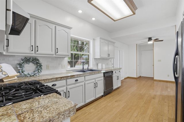 400 Split Oak DR, Pflugerville, TX 78660