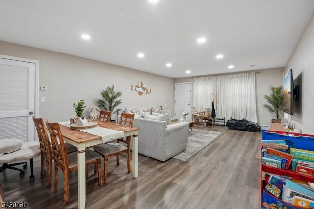 165 Godwin Ave, Paterson City, NJ 07501