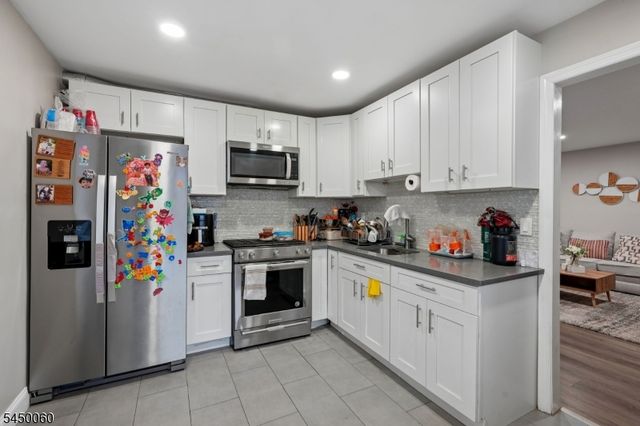 165 Godwin Ave, Paterson City, NJ 07501
