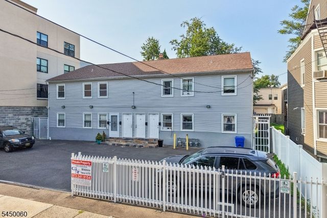 165 Godwin Ave, Paterson City, NJ 07501