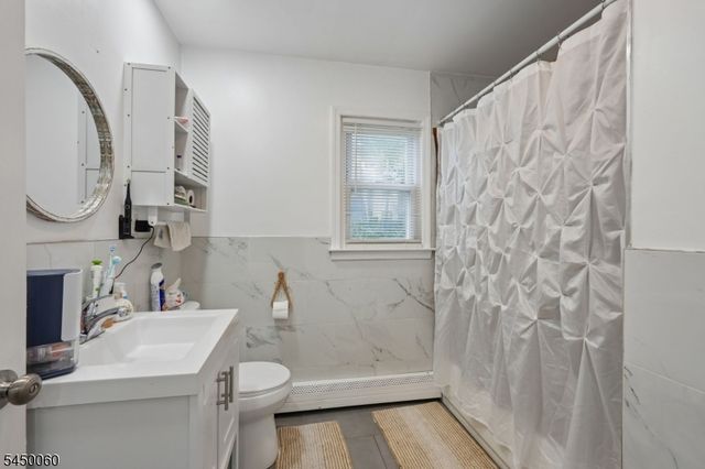 165 Godwin Ave, Paterson City, NJ 07501