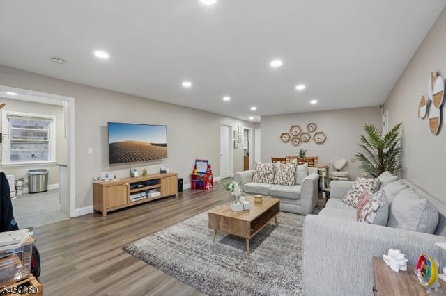 165 Godwin Ave, Paterson City, NJ 07501