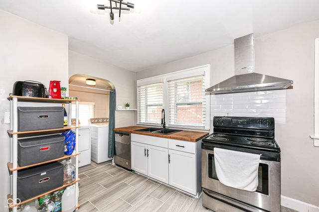 3559 Carrollton Avenue, Indianapolis, IN 46205