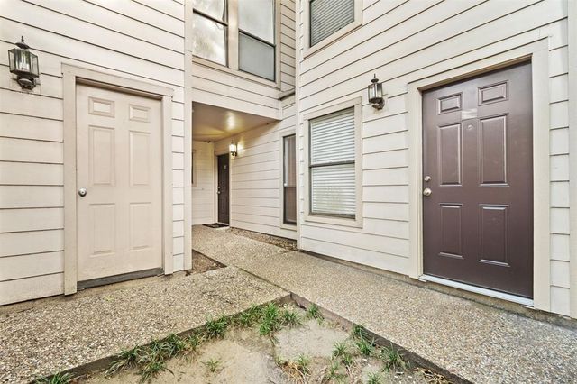 2277 S Kirkwood Road 1101, Houston, TX 77077