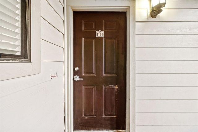 2277 S Kirkwood Road 1101, Houston, TX 77077