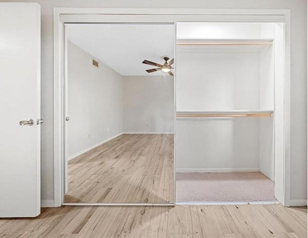 2277 S Kirkwood Road 1101, Houston, TX 77077