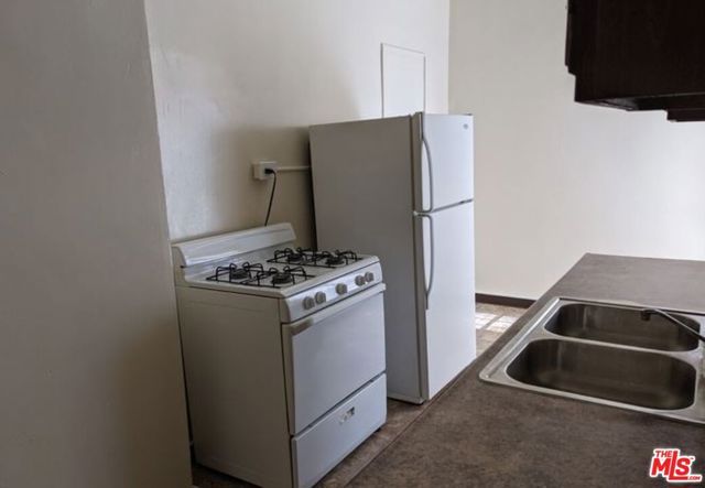 665 S Cochran Avenue 104, Los Angeles, CA 90036