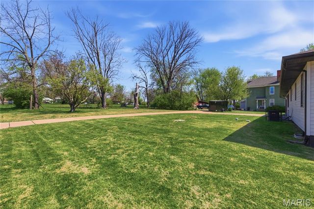 11333 Larimore Road, St Louis, MO 63138