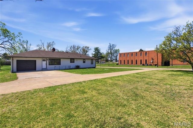 11333 Larimore Road, St Louis, MO 63138