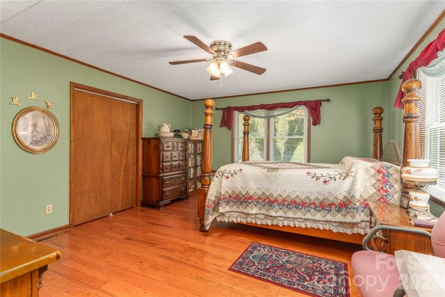 96 Tower Lane, Waynesville, NC 28786