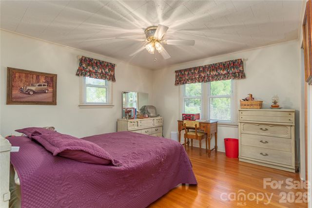 96 Tower Lane, Waynesville, NC 28786