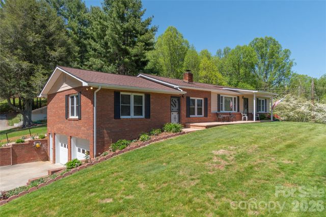96 Tower Lane, Waynesville, NC 28786