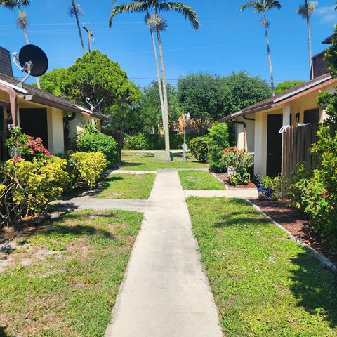 2985 Genoa Place, West Palm Beach, FL 33406