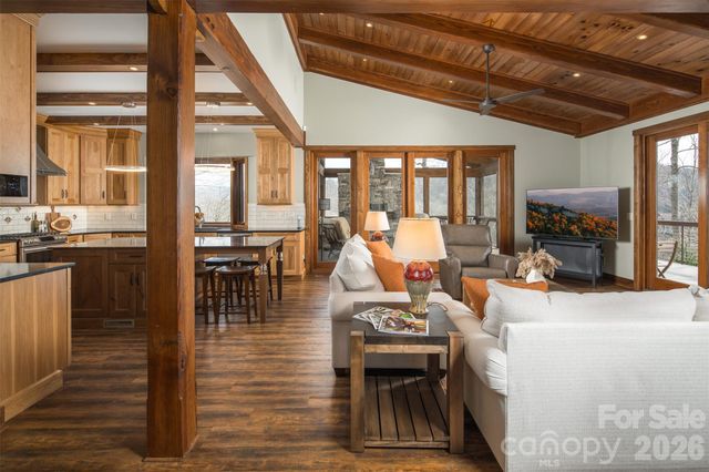 1220 Sweetgrass Drive, Blowing Rock, NC 28605