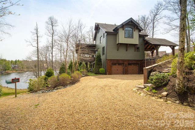 1220 Sweetgrass Drive, Blowing Rock, NC 28605