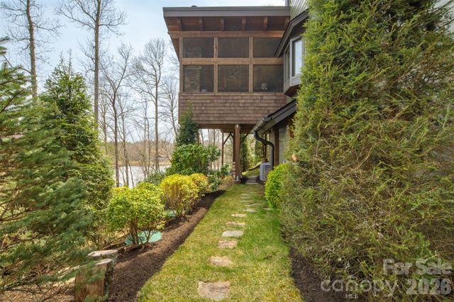 1220 Sweetgrass Drive, Blowing Rock, NC 28605