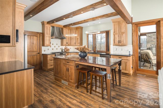 1220 Sweetgrass Drive, Blowing Rock, NC 28605
