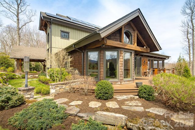 1220 Sweetgrass Drive, Blowing Rock, NC 28605
