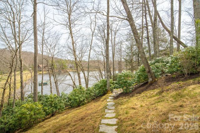 1220 Sweetgrass Drive, Blowing Rock, NC 28605