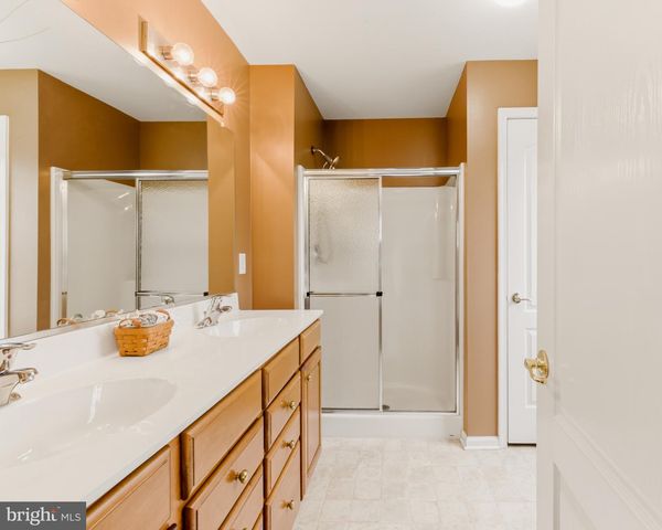 155 ACORN DR, Mount Royal, NJ 08061