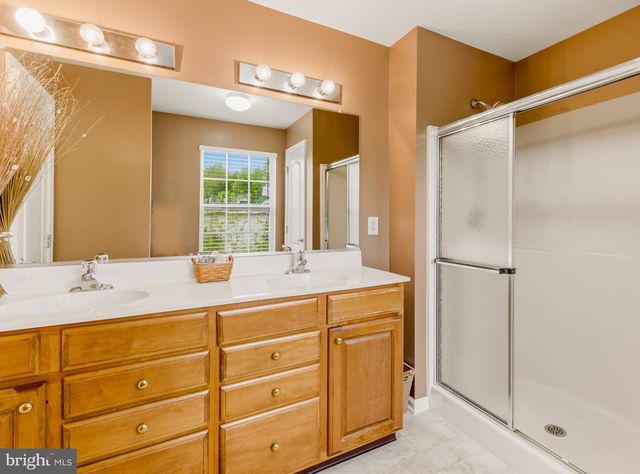 155 ACORN DR, Mount Royal, NJ 08061