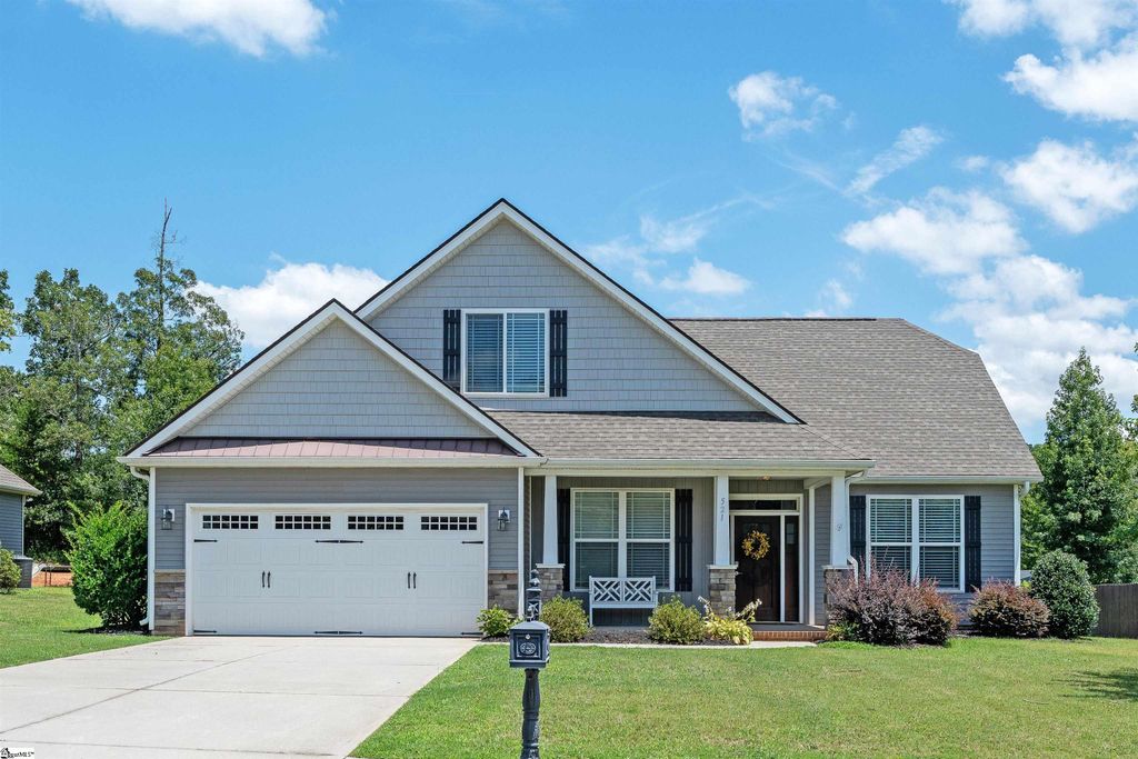 521 Turning Leaf Lane, Greer, SC 29651