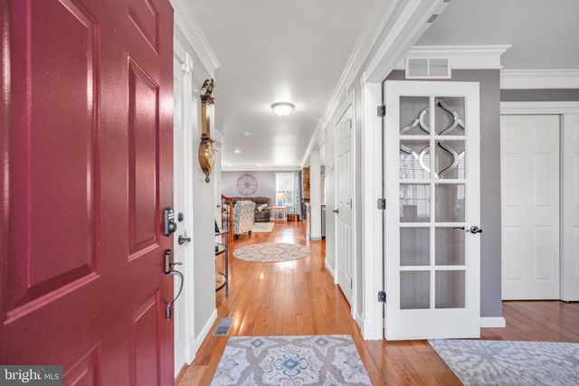 721 LOCUST LN, Ambler, PA 19002