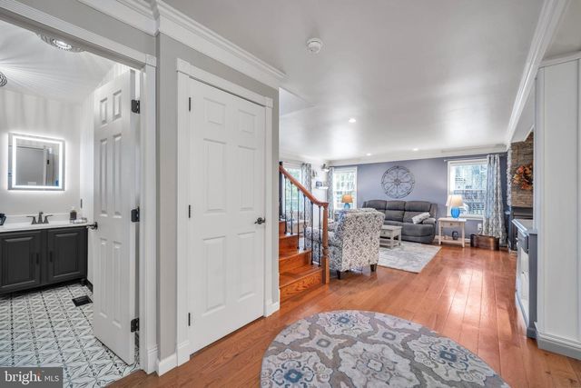 721 LOCUST LN, Ambler, PA 19002