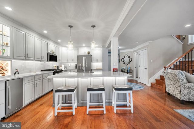 721 LOCUST LN, Ambler, PA 19002