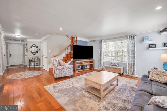 721 LOCUST LN, Ambler, PA 19002